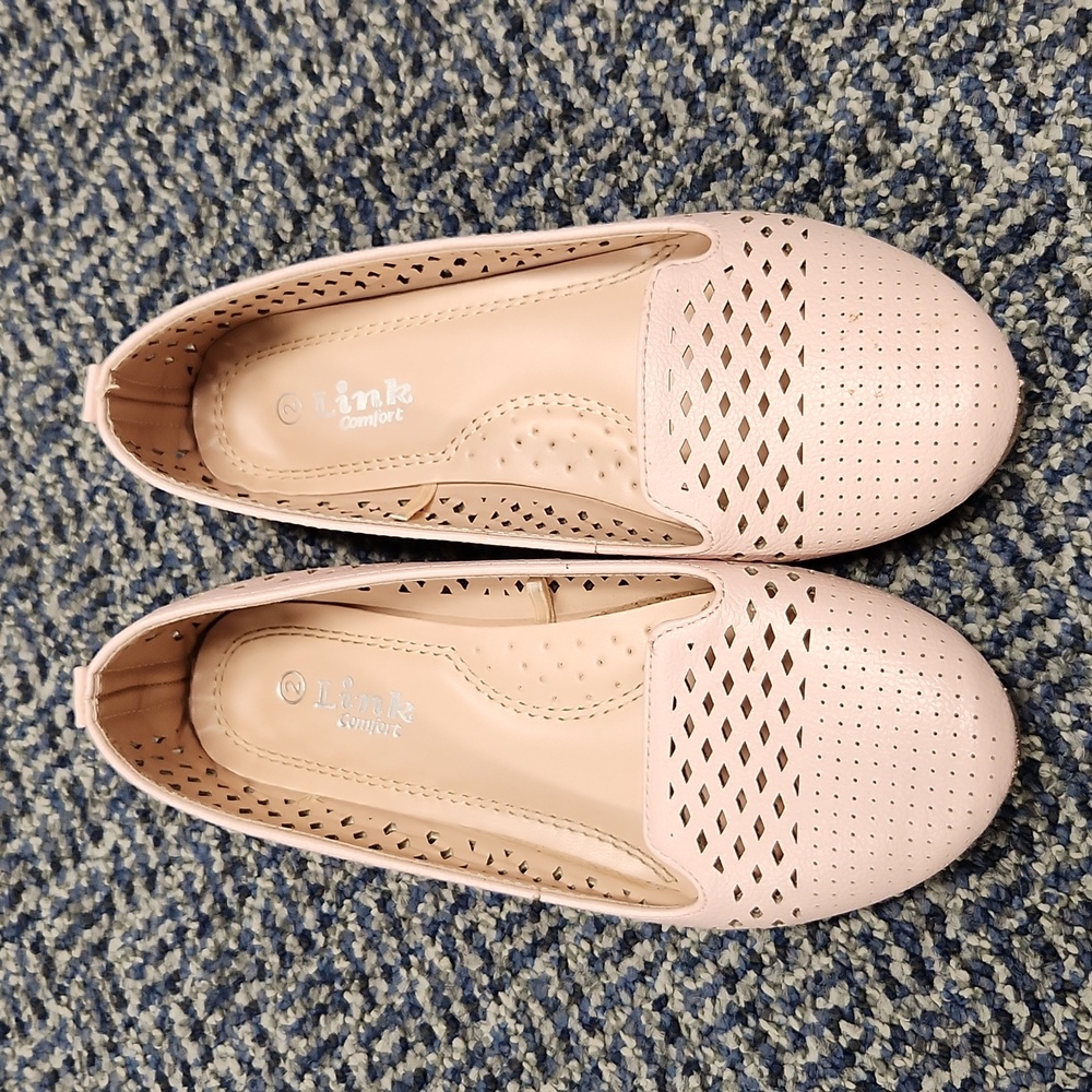 Link Comfort scalloped pink shoe